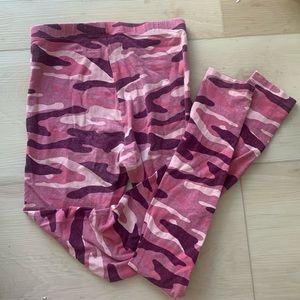 Pink camo leggings
